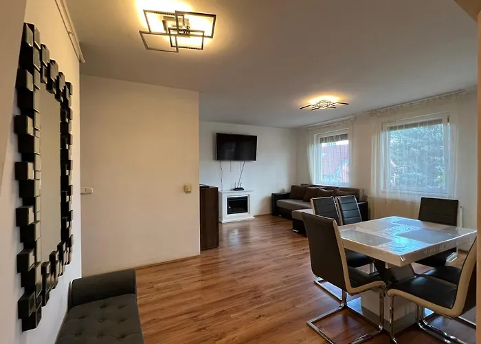 Kristaly Apartman